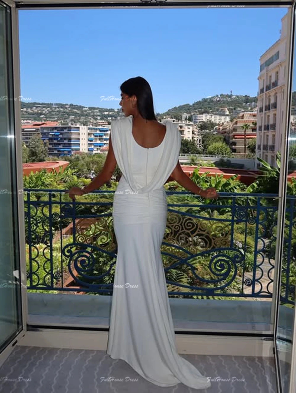 فستان سهرة رسمي نسائي مخصص بدون أكمام مطوي مثير غمد بدون ظهر طول الأرض فستان حفلات الزفاف مع المحكمة