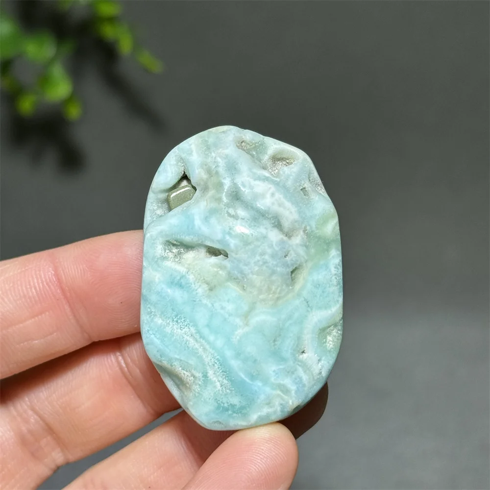 Natural Heteropolar Mineral Palm Mineral Stone Quartz Energy Spiritual Meditation Healing Collection Home Feng Shui Decoration