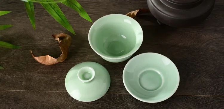 High-quality Chinese traditional Celadon gai wan tea set,China Dehua Bone Tea cup gaiwan tea porcelain teacup tea set kettle