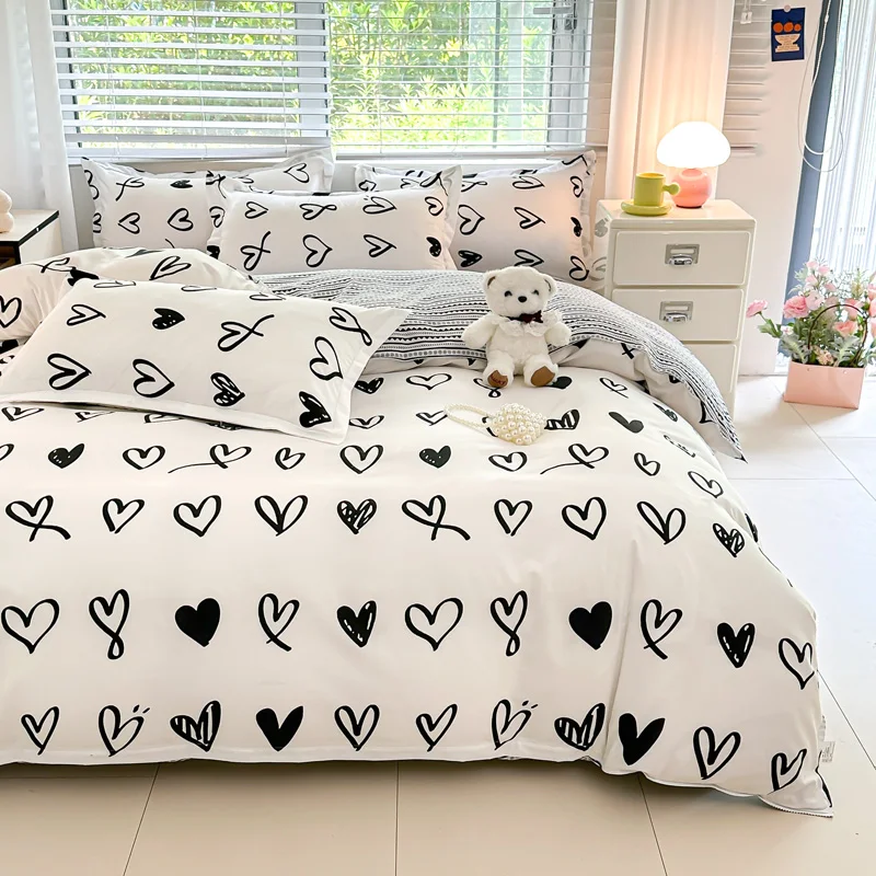 4PCS Heart Print Duvet Cover Set Soft Microfiber Bedding Comforter Cover With Pillow Shams Flat Sheet For All Seasons