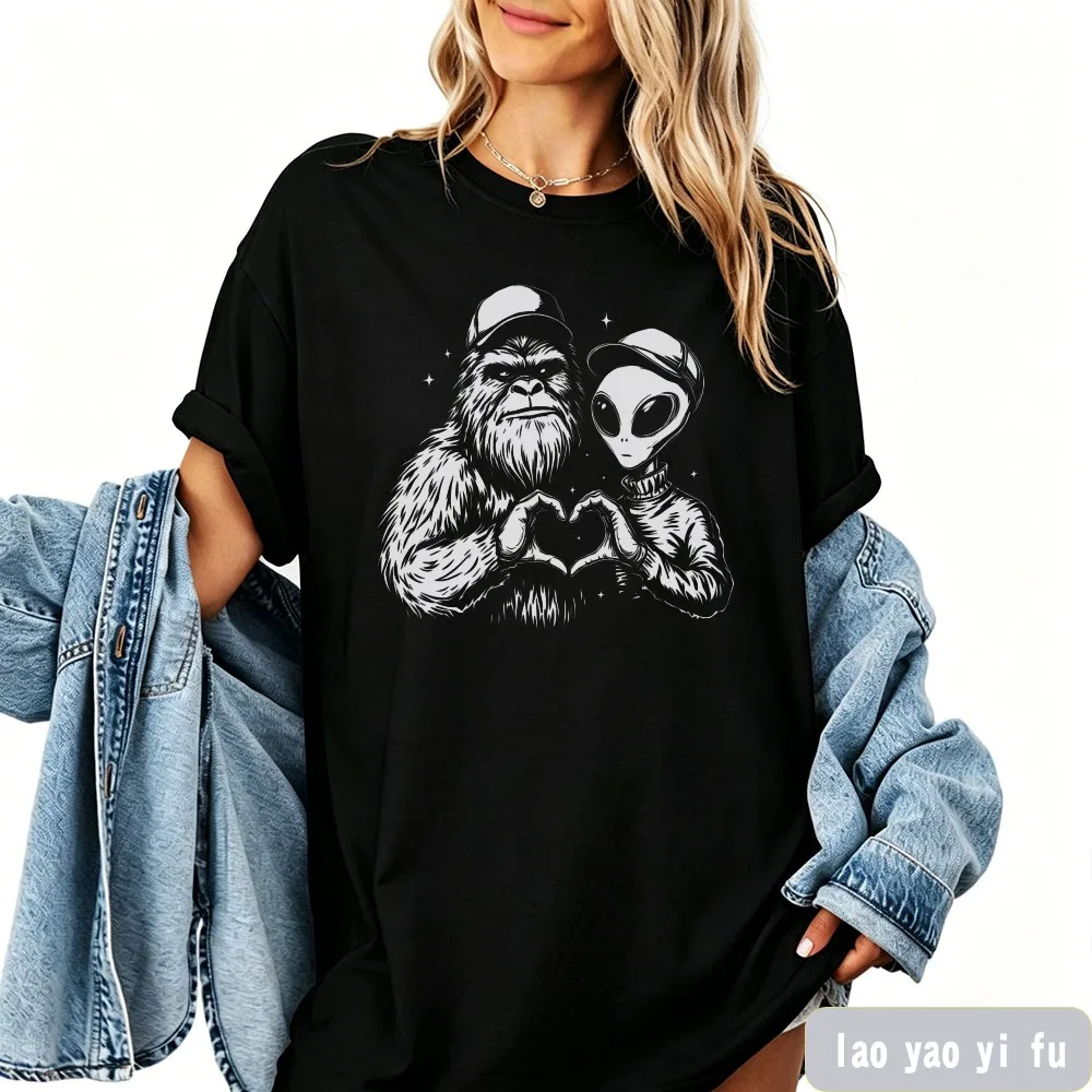 Big Foot & Alien Heart T Shirt Bigfoot Tops Alien Vintage Shirt Funny Sasquatch Graphic Big Foot Women Tees Sarcastic Heart Tops
