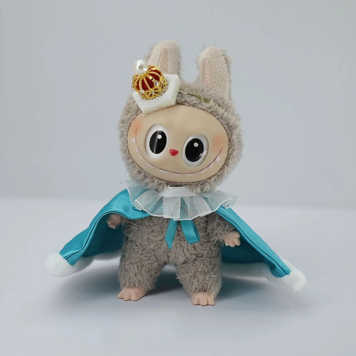 ل 15/17 سنتيمتر Labubu الملابس دمية صغيرة تاج و الدافئة كيب فستان لتقوم بها بنفسك هدية ملابس دمى اكسسوارات الجلوس لعبة حفلة لتقوم بها بنفسك اللعب