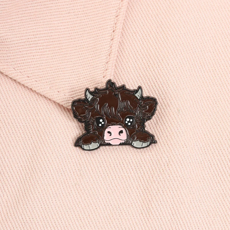 Hochlandrind Cartoon Emaille-Anstecknadel Niedliche Flauschige Langhaarige Braune Kuh Broschen Rucksack Revers Abzeichen Tierschmuck Geschenk für Freunde – Detail 4