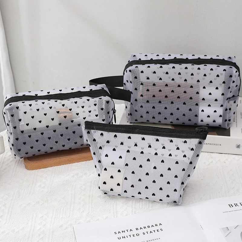 Portable White Heart-shaped Flocking Mesh Cosmetic Bag Wash Gargle Bag Large Capacity Travel Multifunctional Storage Bag