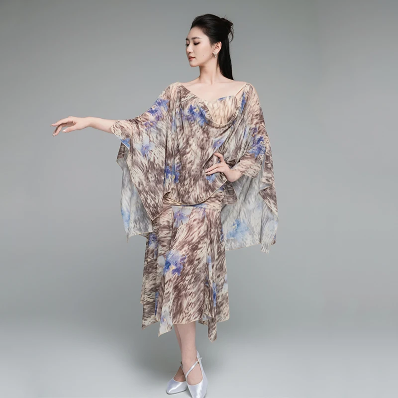 Costume de spectacle de danse de salle de bal pour femmes, vêtements de danse de valse, dos nu, hauts en dentelle irrégulière, jupe, robe de compétition, 2025 DNV24704