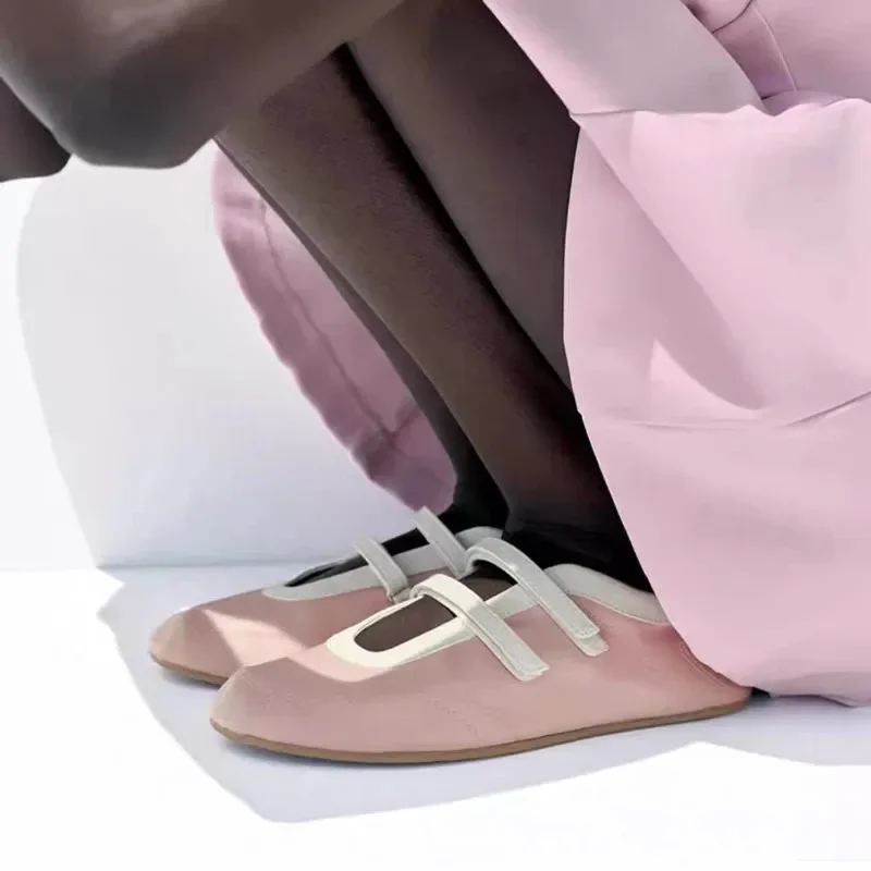 أحذية رياضية مسطحة بتصميم حزام مزدوج ومقدمة مستديرة للنساء أحذية ماري جين عالية الجودة من الساتان أحذية رياضية خفيفة مريحة للاستخدام في الهواء الطلق