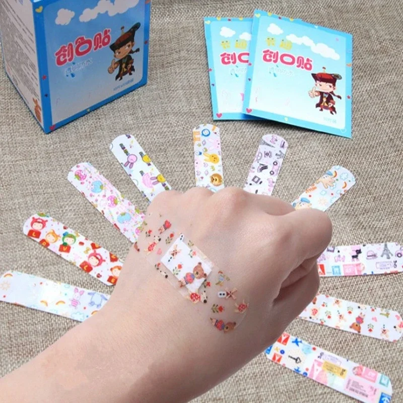 100 Pcs Random Pattern Waterproof Cartoon Band Aid Wound Dressing Patches Baby Kids Adhesive Bandages First Aid Emergency Kit