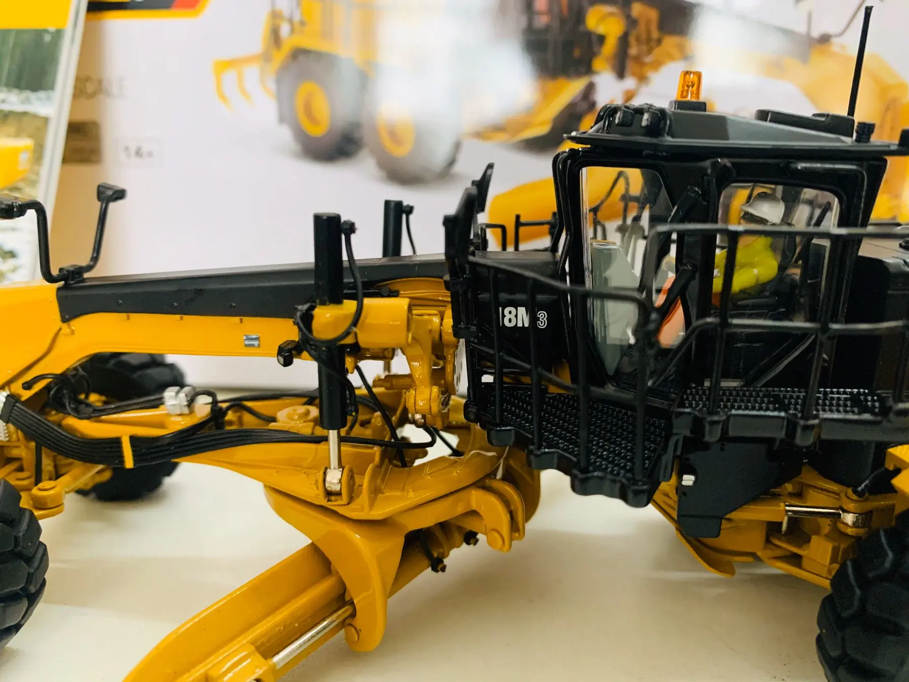 18M3 Motor Grader 1/50 Scale Metal Model By Diecast Masters DM85521