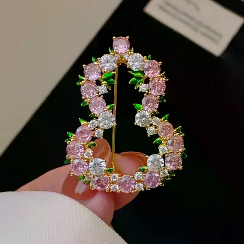 Fashion Pink Rhinestone Lucky Gourd Shaped Brooches For Women Clothing Accessory Crystal Openwork Gourd Brooch Pin Party Jewelry