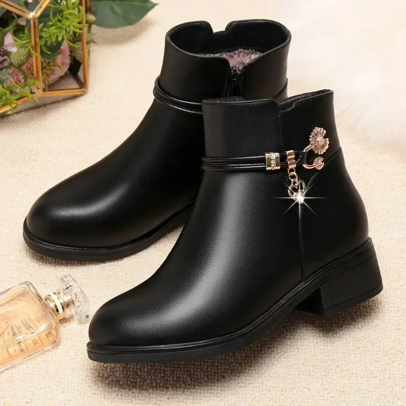 Winter Boots Women's Waterproof Warm Leather Mother Cotton Boots Fashion Black Mid heel Plush Snow Boots Soft Sole Short Boot