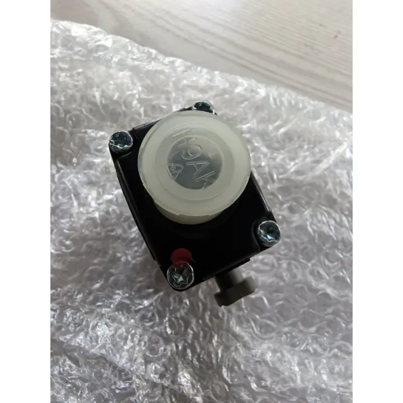 00138904 Solenoid Valve Burkert 0330 Series, G1/4 Port, 24V DC, 8W