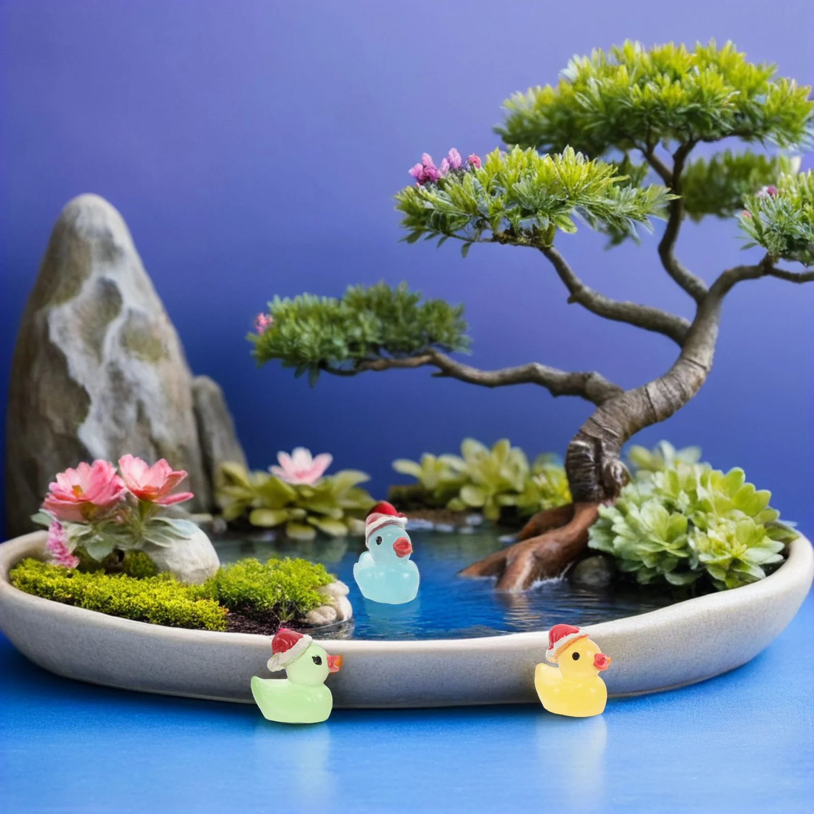 50Pcs Christmas Glow in The Dark Mini Ducks Luminous Resin Decorative Accessories for Fairy Garden Dollhouse Farm Scene Night