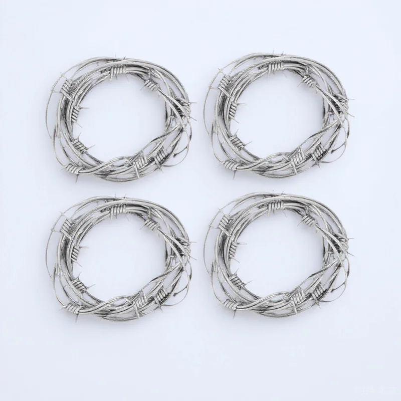 

4Pcs Decorative Barbed Wires Prop Artificial Barbed Wires for Halloween Party Festive Atmosphere Home Decoration Ornament