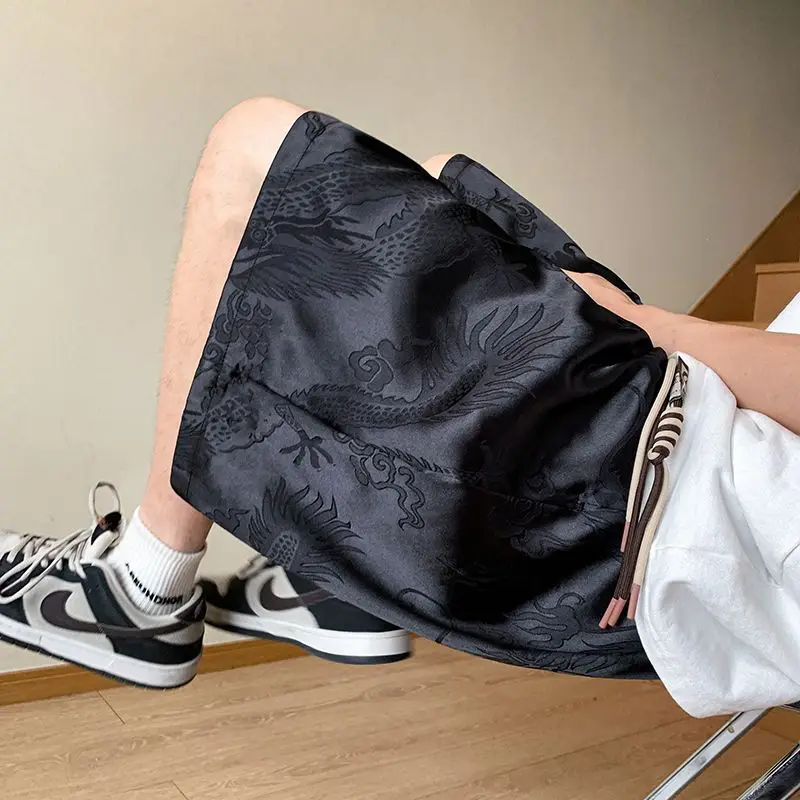 Pantalones cortos de estilo chino con diseño de dragón de seda helada para hombre, pantalones cortos deportivos holgados de alta gama, informales, de cinco puntos, para verano