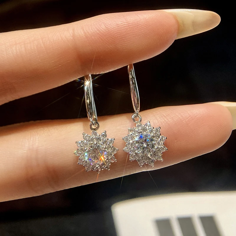 

Женские серьги из серебра 925 пробы, с муассанитом карата