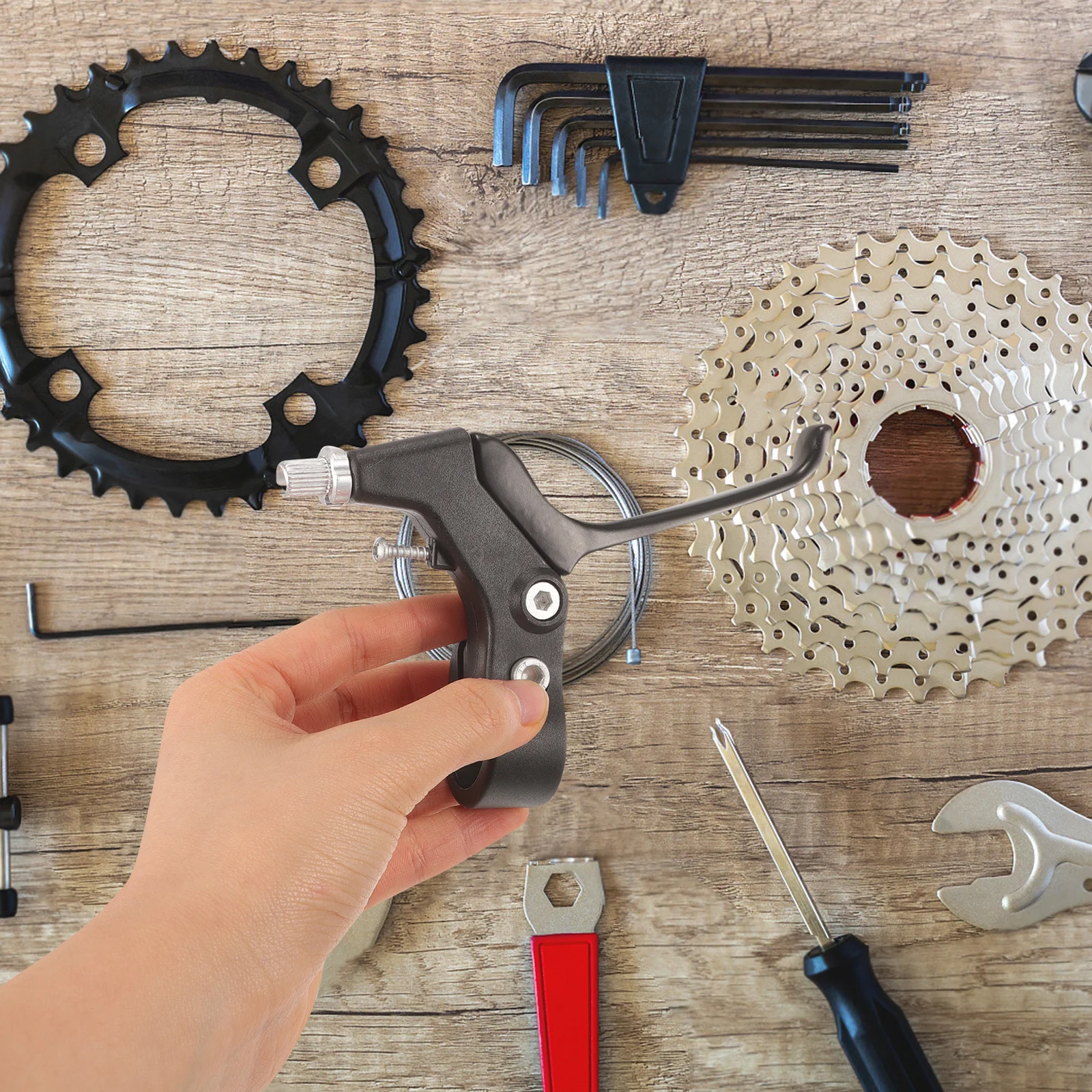 

2Pcs Brake Lever for Bike Solid Construction Lightweight Easy Operation Suitable for Racing Bicycles Cycling Enthusiasts