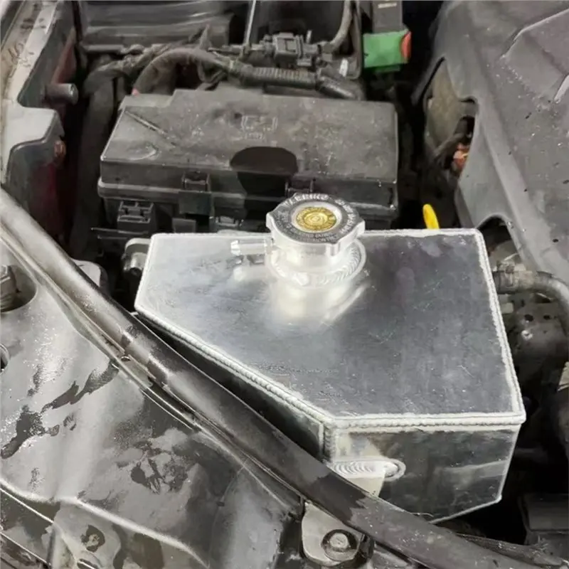 Water Bottle For Jeep Grand Cherokee 3.0 Expansion Tank Parts CH3014146 55037999AI Coolant Reservoir Tank