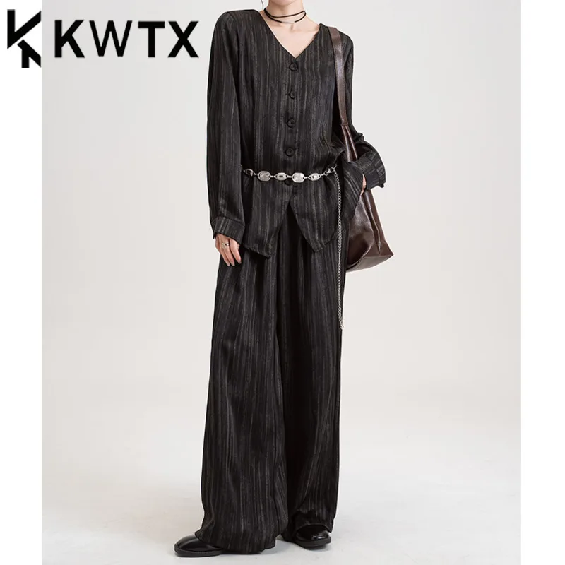 

KWTX 2025 Spring Women V Neck Button Down Top & Straight Leg Casual Pant Two Piece Set Trendy Outfit Casual Wear Comfortable Set