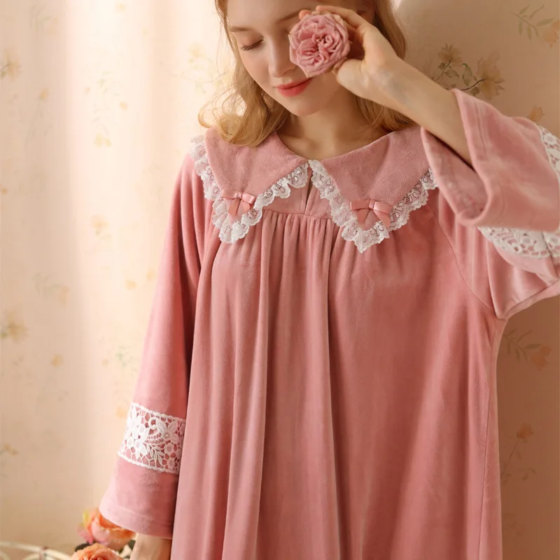 Autumn Winter Long Nightgown Princess Sleepwear Fairy Velour Robe Nightdress Women Sweet Lace Pink Thick Velvet Night Dress