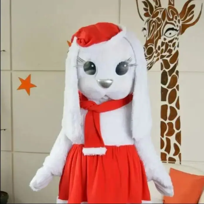 

Red Hat Grey Rabbit Mascot Costume Bunny Cartoon Performance Apparel for Weddings And Events Adult Size