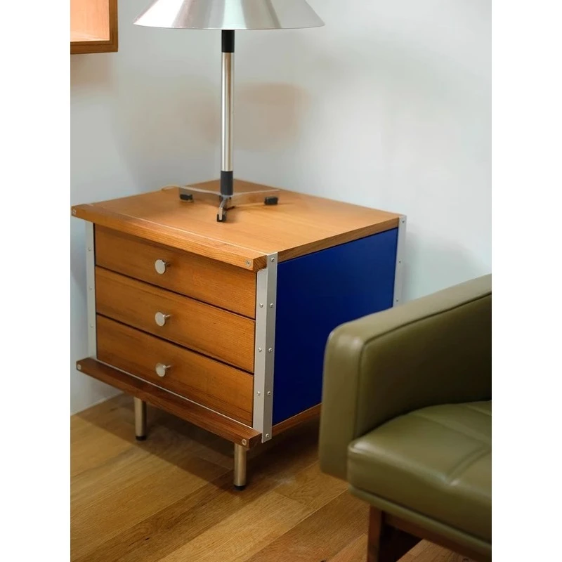 

Nordic solid wood medieval color matching light luxury bedroom locker simple bedside table