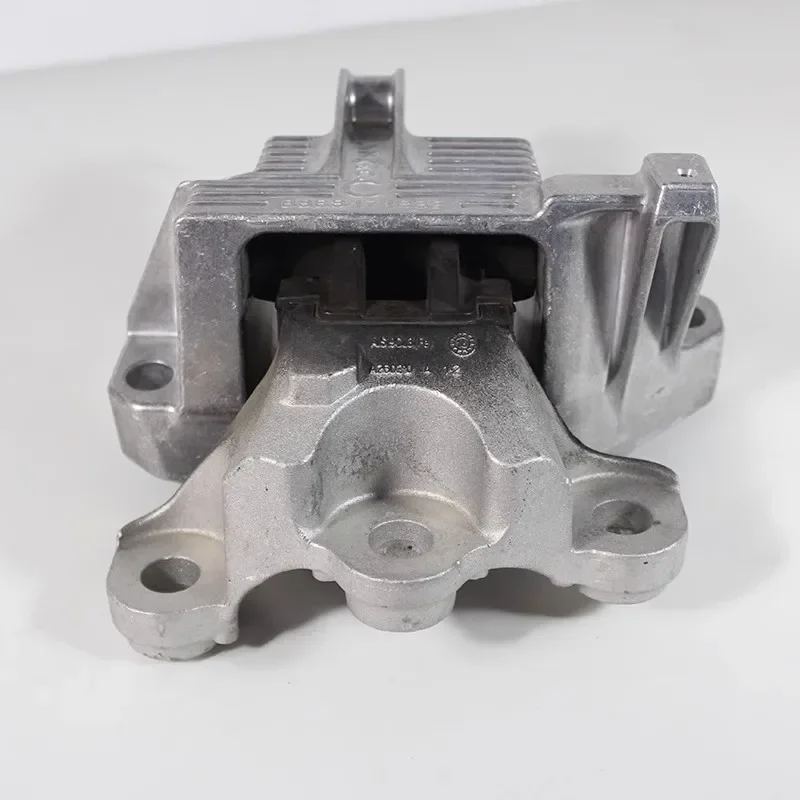 حامل علبة التروس لتركيب محرك السيارة الأيسر لـ Geely LYNKCO 02 03 1.5T وسادة تعليق محرك السيارات 8888960652   جودة عالية