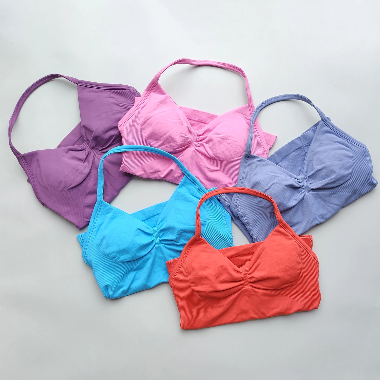 Рисунок 4 - Длинный топ для йоги с бретелями