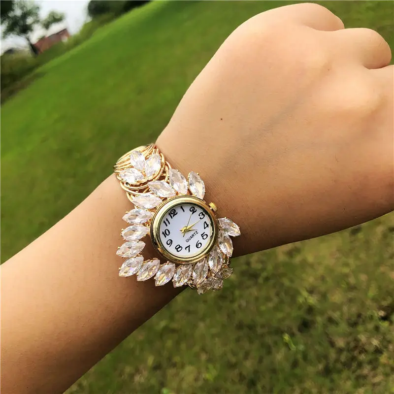 Ladies New Quartz Watch Set Girls Wild Fashion Watch Student Trendy Fashion Watch in Stock