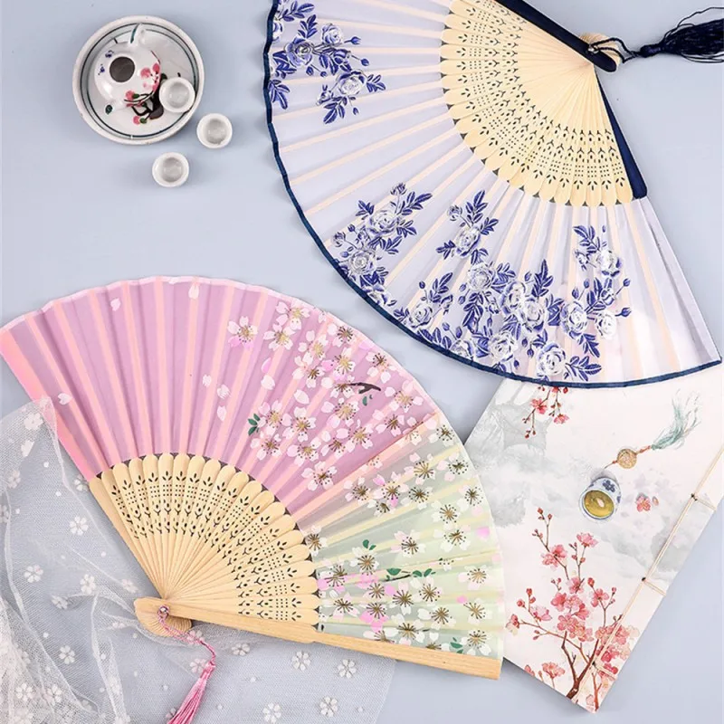 Ventilador de mão de seda vintage para mulheres, fãs de bambu chinês e japonês, presentes artesanais, adereços de dança, decoração para casa