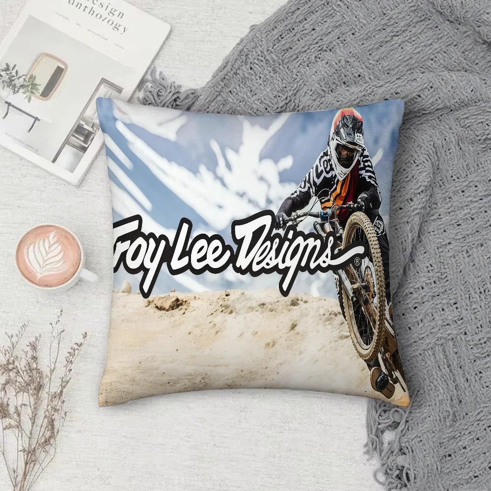 غطاء وسادة بتصميمات Cool Sport Troy Lee، غطاء أريكة مربع مع وسادة مريحة مناسبة للغرفة