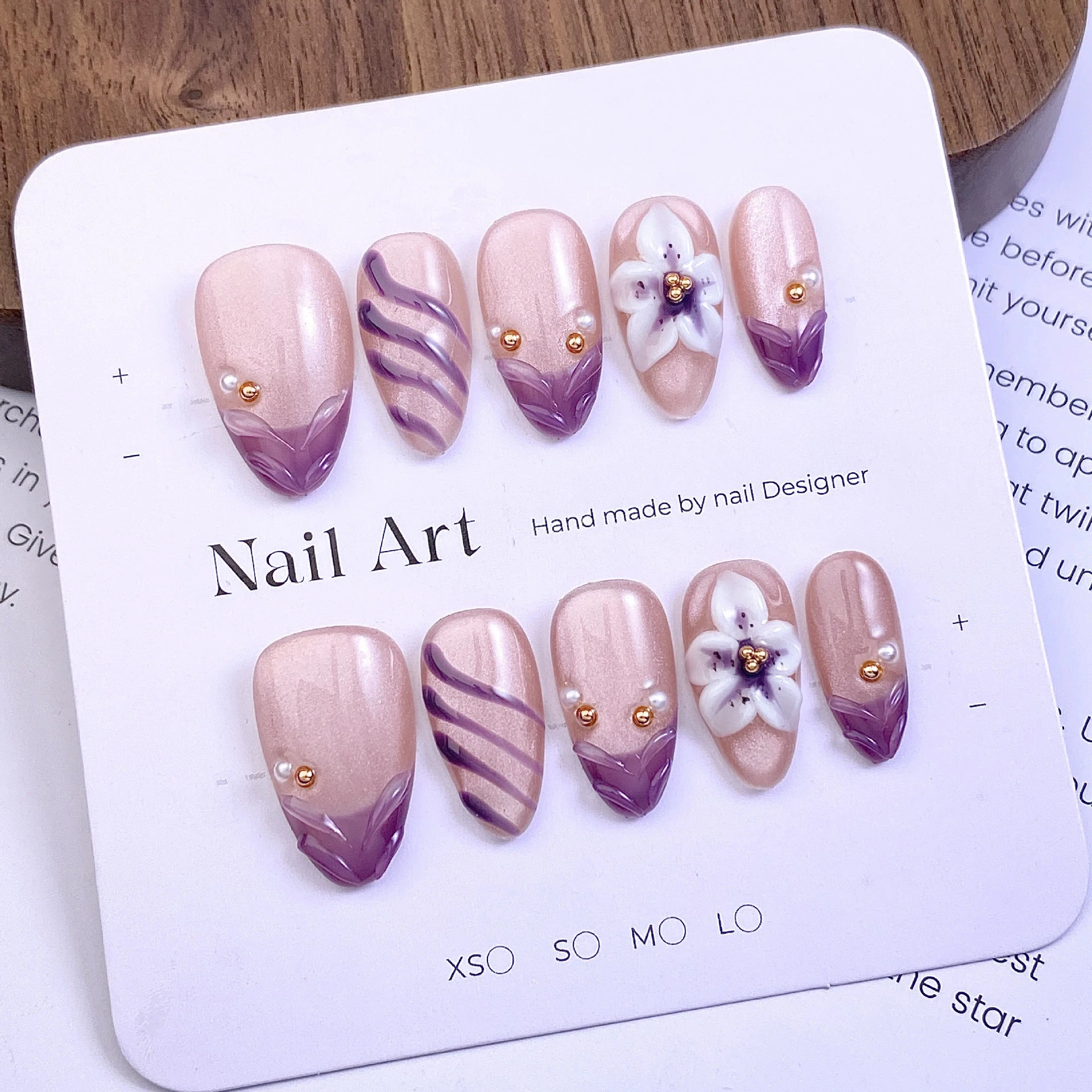 10Pcs Middle Almond Ripples Design Press on False Nails Short Oval Wearing Manicure 3D Flowers Artificial Fashion Fake Nails Kit