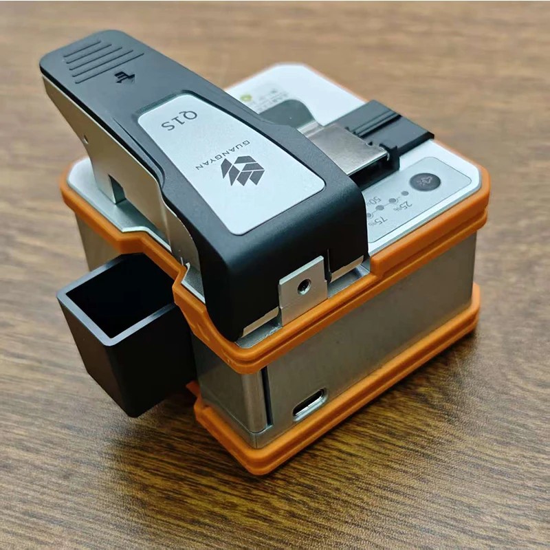 Q1S Fully Automatic Electric Fiber Optic Cleaver Rechargeable Optic Cable Cutter Ftth Optical Fiber Cleaver