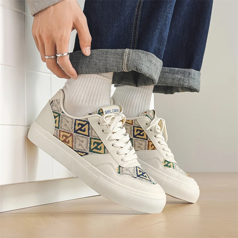 Graffiti prints black canvas sneakers mens vulcanized shoes man low top sneaker lace up trainer skateboard shoes men's plimsolls image 3