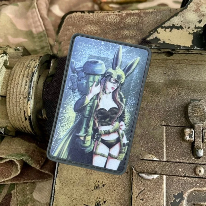 Parche táctico militar PVC con estampado mujer y velcro - imagen 4
