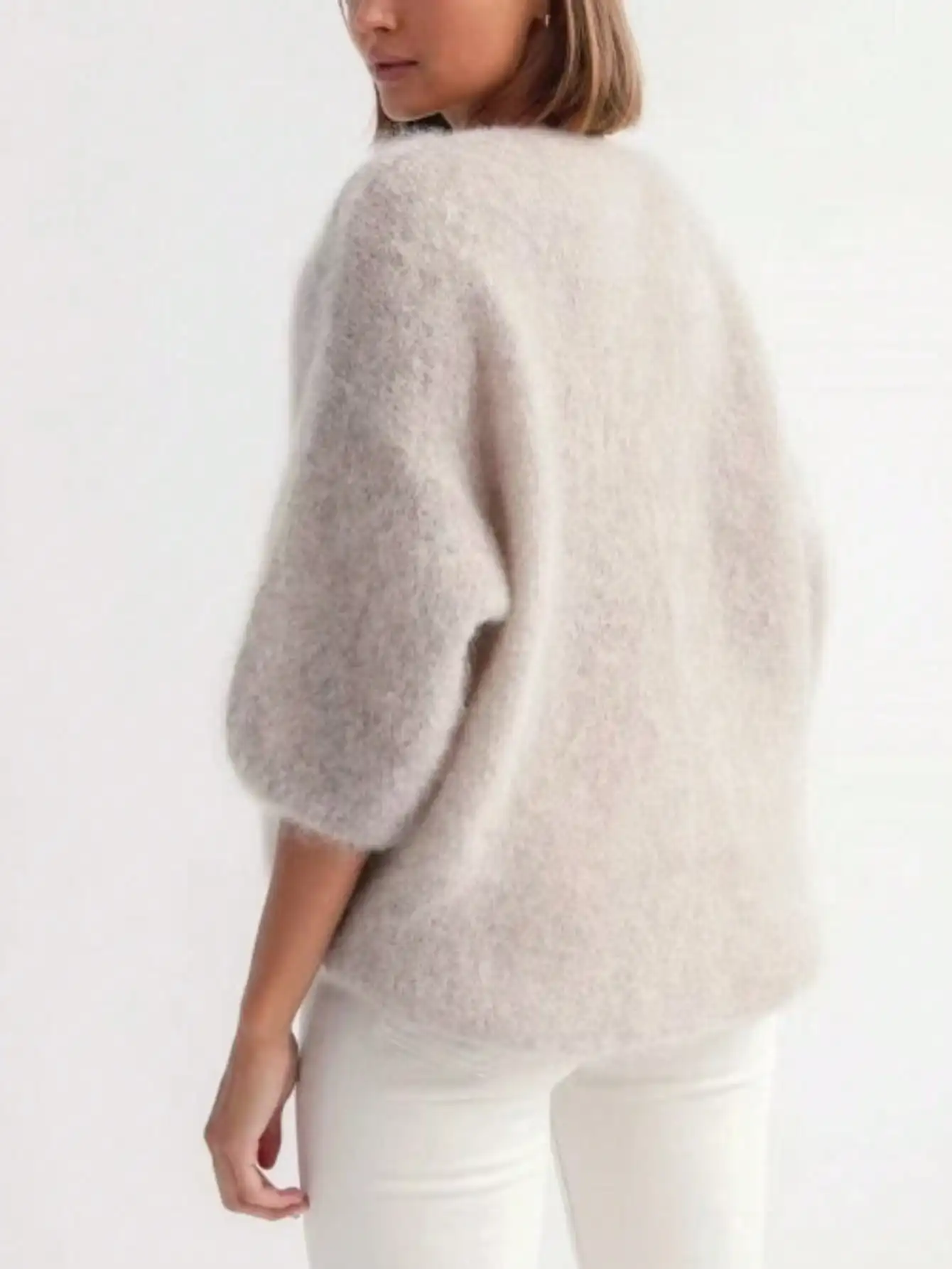 Maglione lavorato a maglia in velluto pregiato tinta unita con scollo a V, casual per l'autunno/inverno