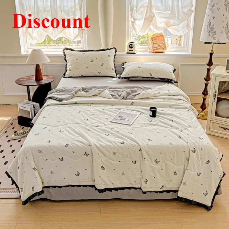 

Wrinkled yarn Xia Liang quilt air conditioner quilt summer student dormitory home kapok Hepburn wind lace summer quilt