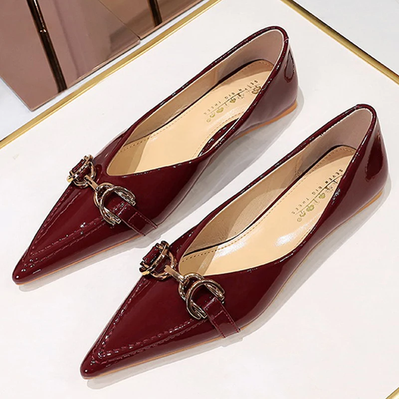 Luxury Metal Buckle Women Flats Lady Sexy Evening Party Shoes Patent Leather Flat Shoes Women Sharp Pointed Flat Heel Shoes 2026