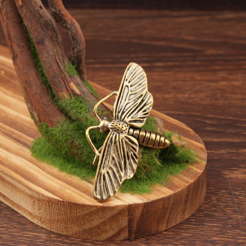 Brass Moth Sculpture  Figurine For Desk Decor Vintage Collecton Study Room & Bookshelf Ornament​