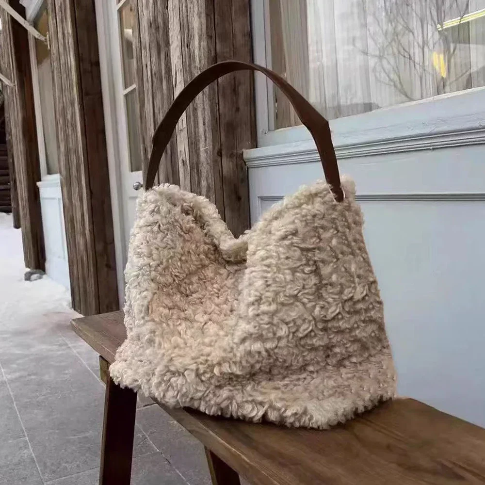 

Autumn Winter Lamb Wool Tote Warm Plush Shoulder Bag Faux Fur Bags for Women Handbag Fashion Designer Bags Shopper Clutch Purses