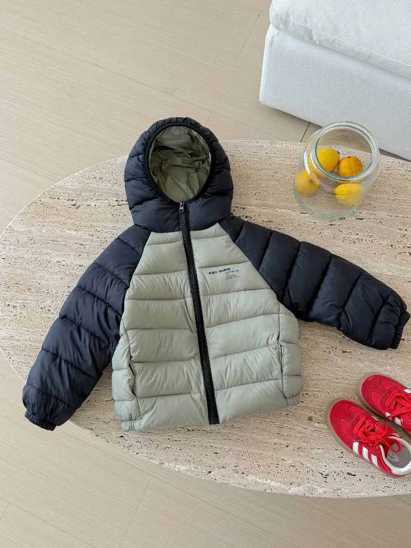 Kinder-Daunenjacke aus verdickter Baumwolle, wasserdicht, koreanische Version, kurzer Outdoor-Mantel für Jungen und Mädchen, bequemes „Bread“-Design – Detail 8