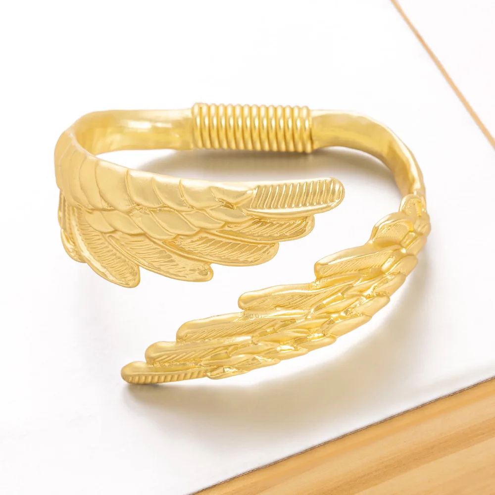 سوار من سبائك الزنك الأكثر مبيعًا بنفسك، إكسسوار سوار ذهبي غير لامع مفتوح الراقية