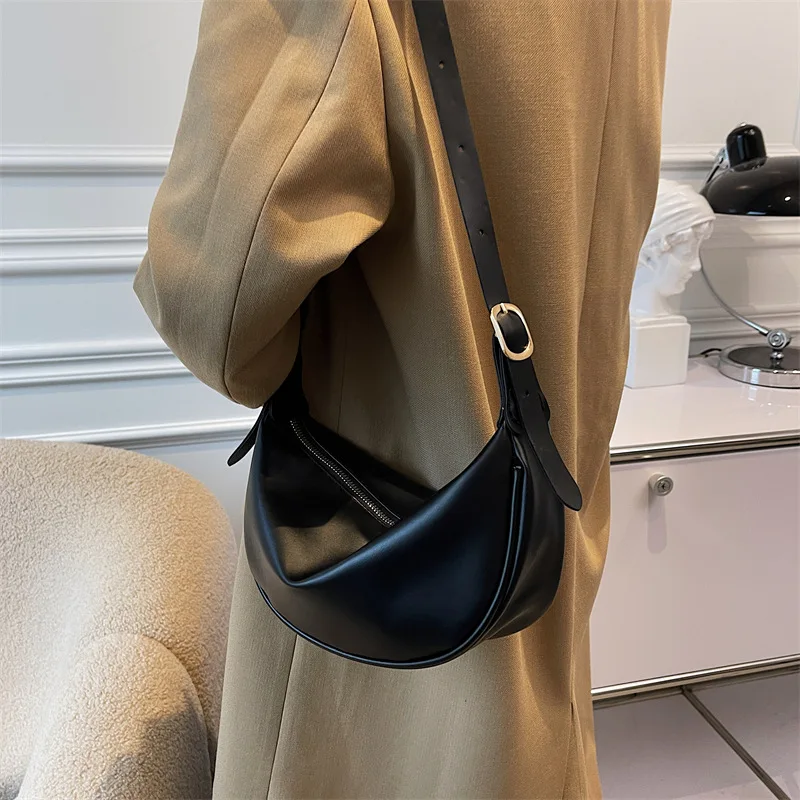 New Women\'s Black Crossbody Bag Underarm Bag PU Classic Fashion Versatile Solid Color Shoulder Bag Large Capacity Dumpling Bag