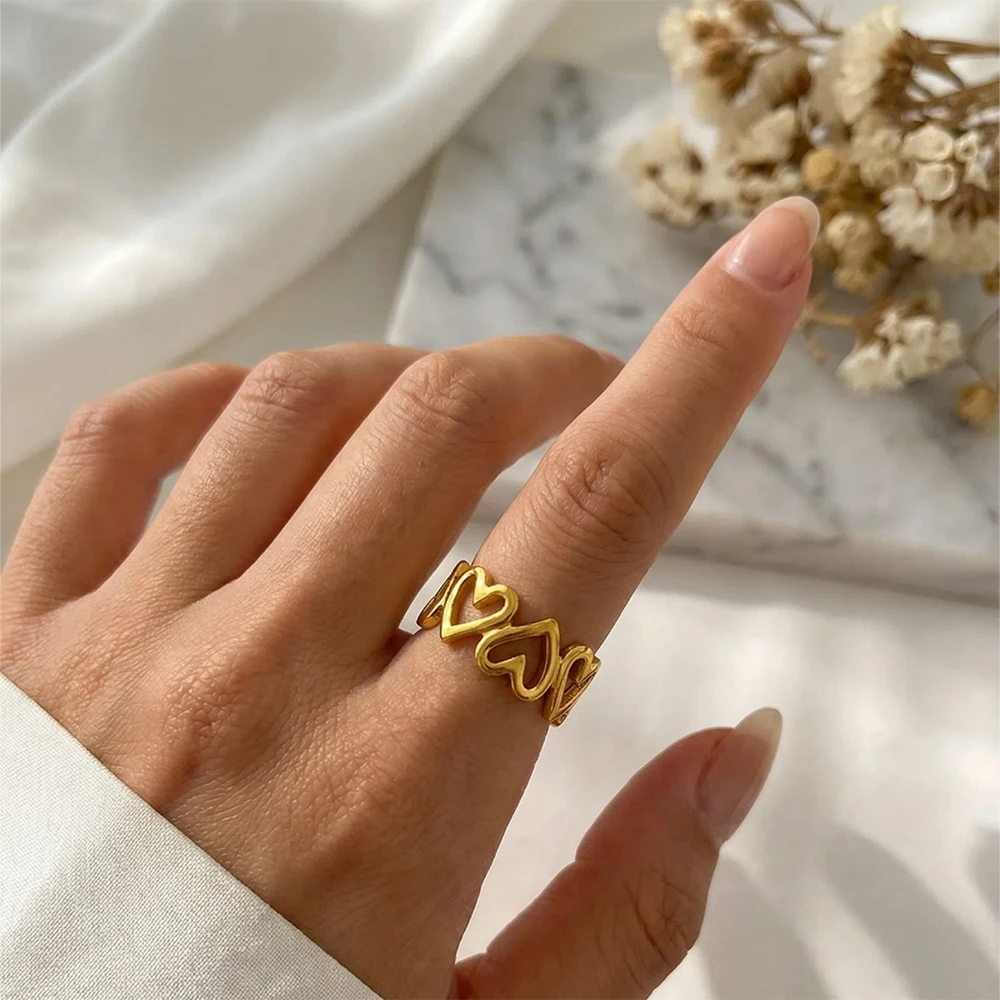 Stylish Hollow Heart Open Ring 18K Gold Plated Stainless Steel Waterproof Dainty Stackable Ring Jewelry Gift for Women