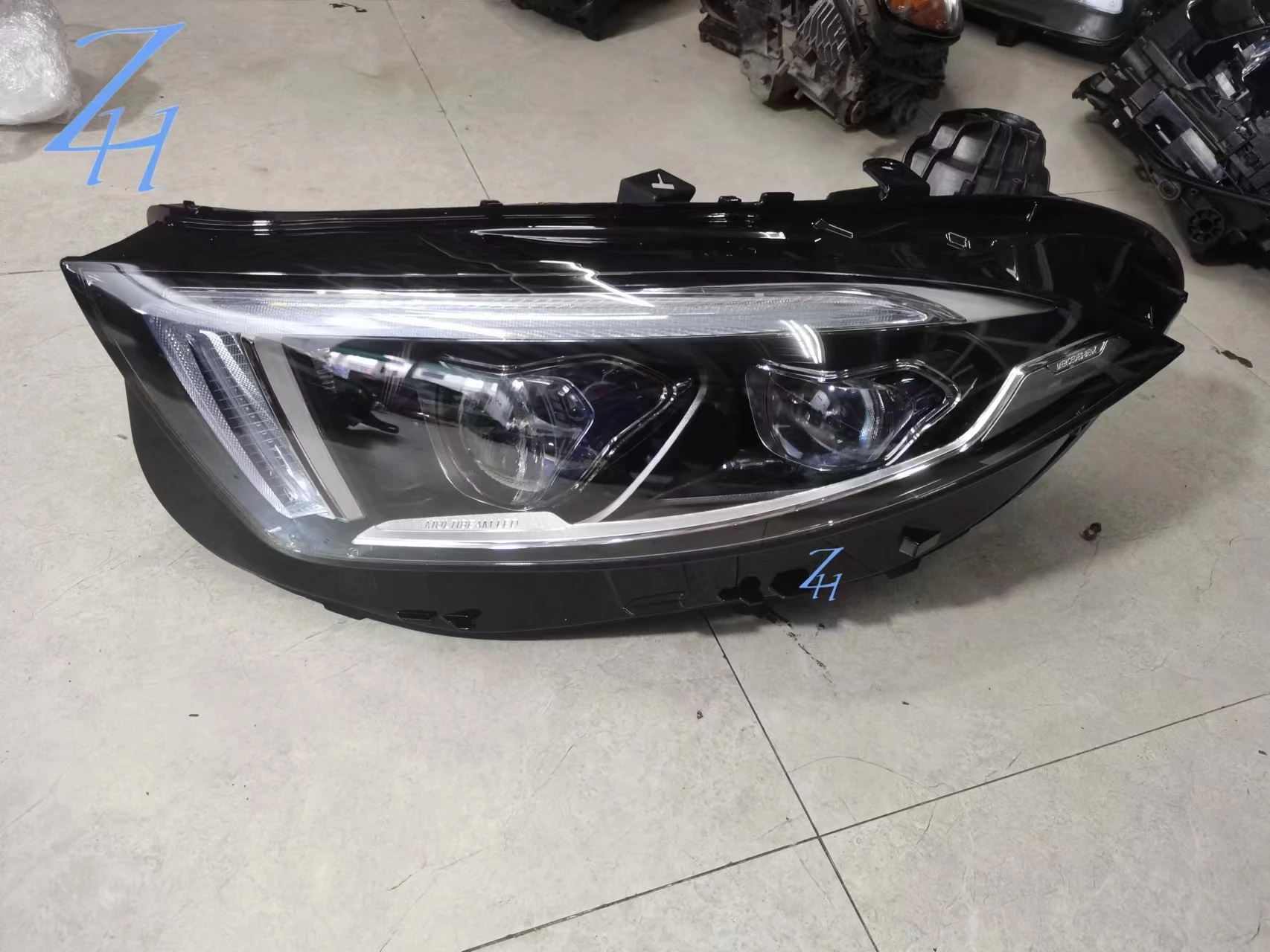 For2018-2024 Mercedes-Benz CLS W257 automotive headlights CLS260/300/350LED geometric multi-beam headlights assembly original