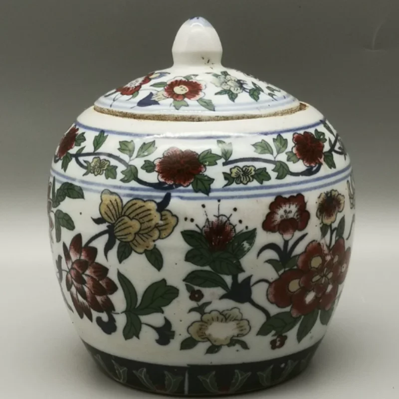 Antique porcelain Qing Qianlong Doucai flower patterned lid jar tea jar desktop decoration folk art collection crafts