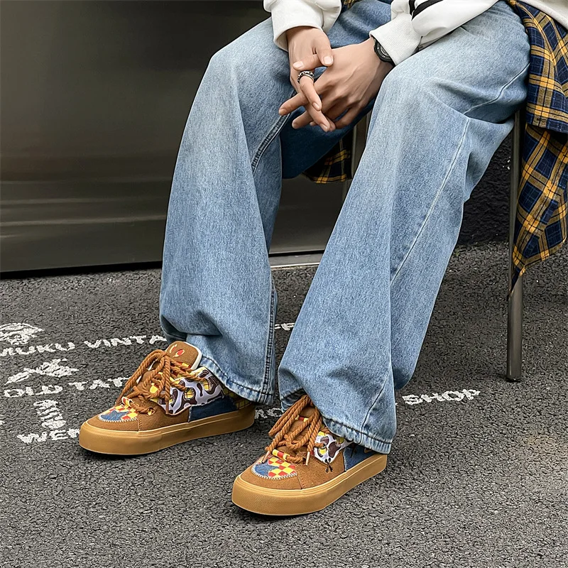 Four Seasons Fashion New Casual Board Shoes Mężczyźni i kobiety Cow Print Cowboy Over Fur Patchwork Trend Lovers Bread Shoes Sneakers