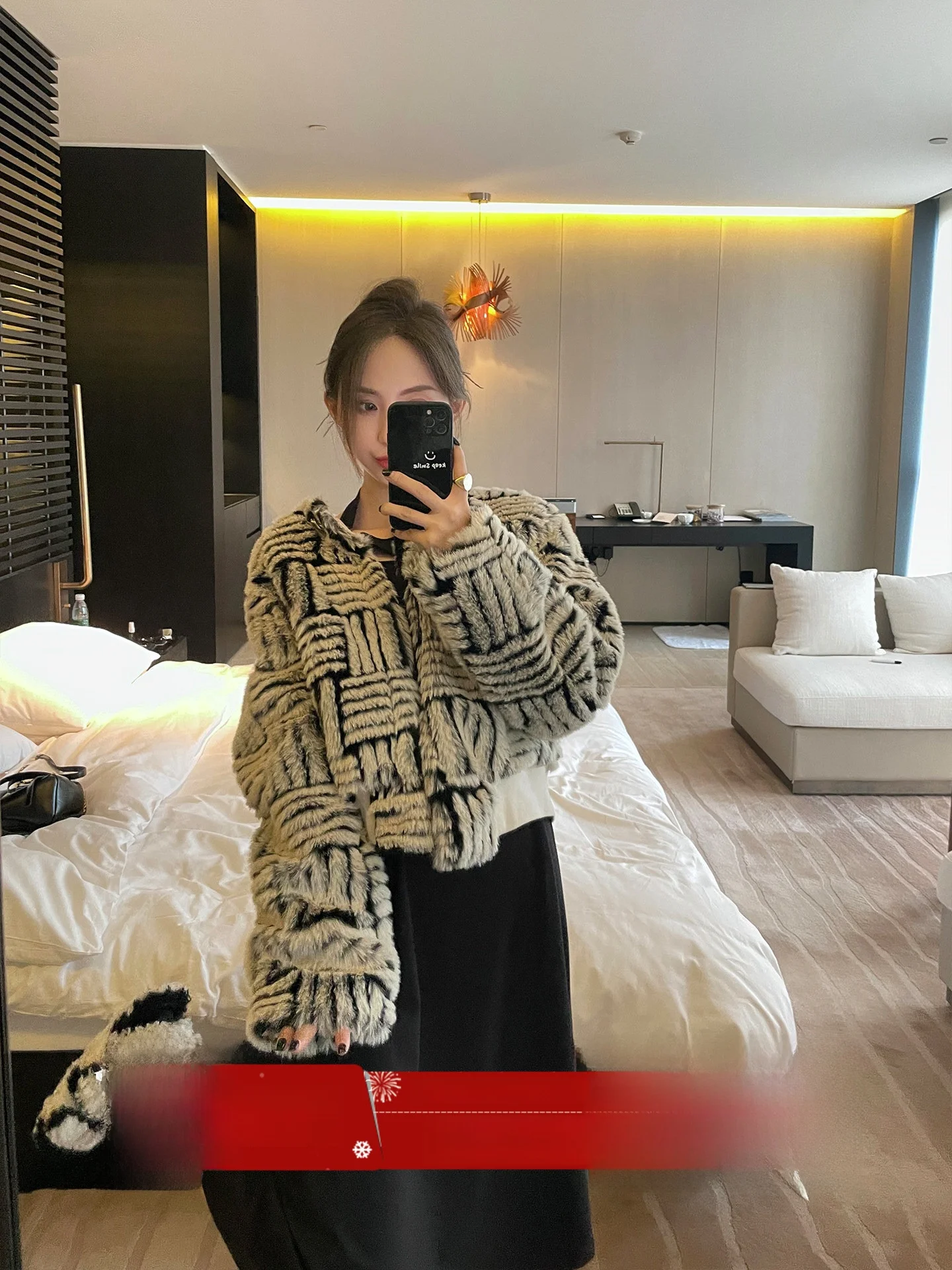 

Женская утепленная куртка из овечьего меха MLS, новая коллекция осень-зима 2025, теплая пушистая короткая верхняя одежда с высокой талией из полиэфирного волокна