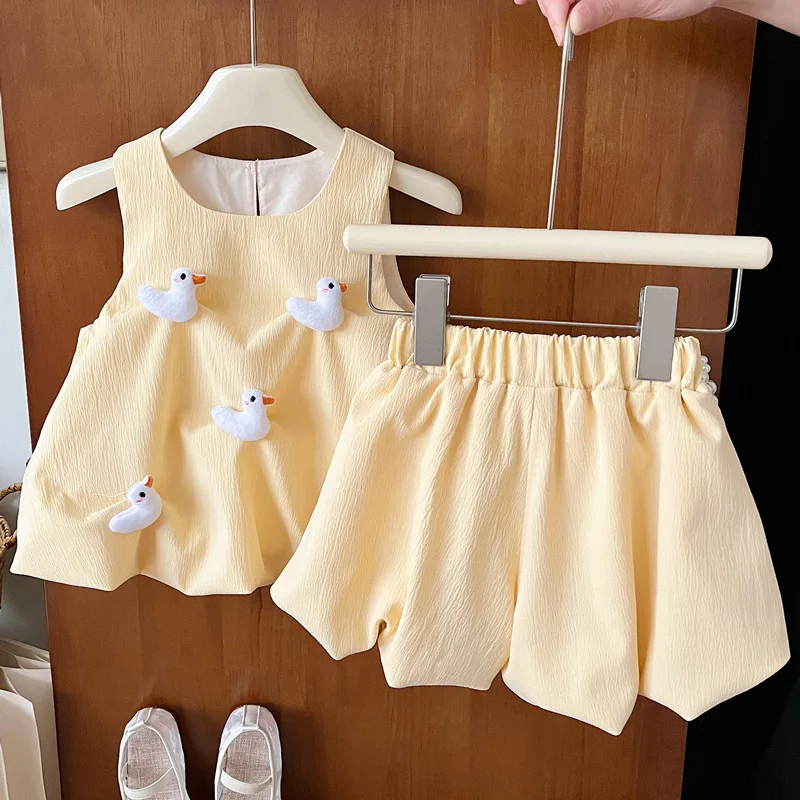 Children\'s Summer Dresses Girls Summer New Dress Shorts Set Female Baby Peplum Sleeveless Set Cute Duck Yangqi Bud Dresses