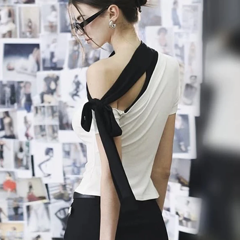 CUTENOVA Damska Koszulka z Asymetrycznym Dekoltem na Jedno Ramię, Falbankami, Kontrastowymi Kolorami, Krótkim Rękawem, Podstawowa, Codzienna, Prosta, Top Y2K, Streetwear