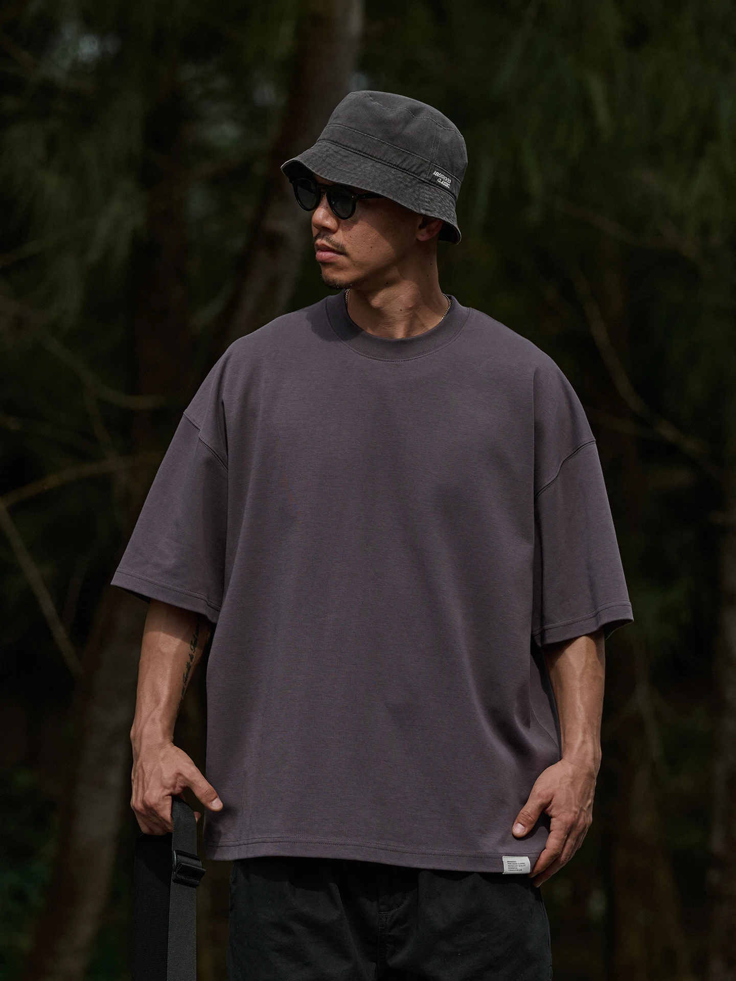 Broshood 26SS Japanese Style Loose Simple Cool Feeling Shoulder Print Summer Basic Short Sleeve T-Shirt Cotton Blend Fabric